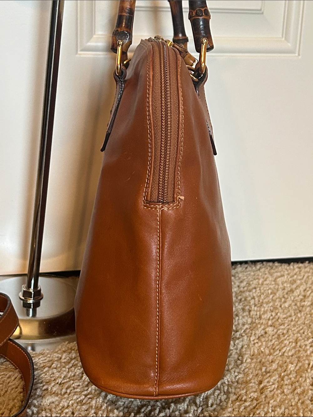 Gucci Bamboo Brown Leather Two Way Shoulder Hand Bag- Gorgeous! - Picture 4 of 11